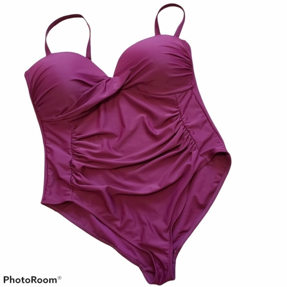 Tropical Escapes touched 1 piece